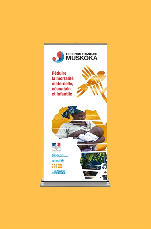 image vertical Unicef muskoka plaquette brochure identite visuelle osb communication roll up